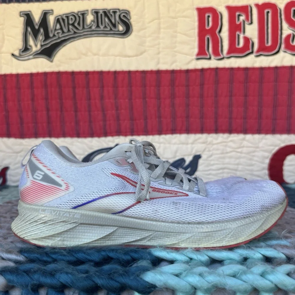 Size 9.5 - Brooks Levitate 6 Running‎ Shoes 1103951D407 Men's